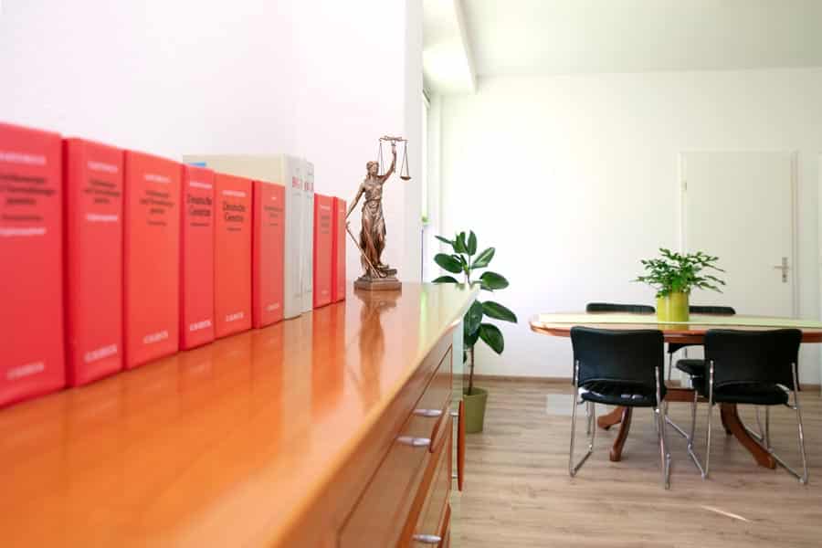 Besprechungsraum bei Susanne Stuhlmacher | Fachanwältin für Familienrecht Fachanwältin für Sozialrecht
